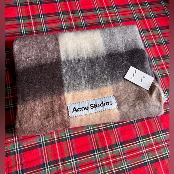 Acne Studios Scarf - Picture 1 of 7